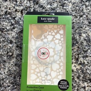 Kate Spade Heart Pattern iPhone 16 mag safe Case